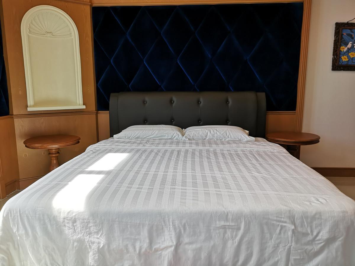 Marina Court Luxury Penthouse Aparthotel Kota Kinabalu Buitenkant foto