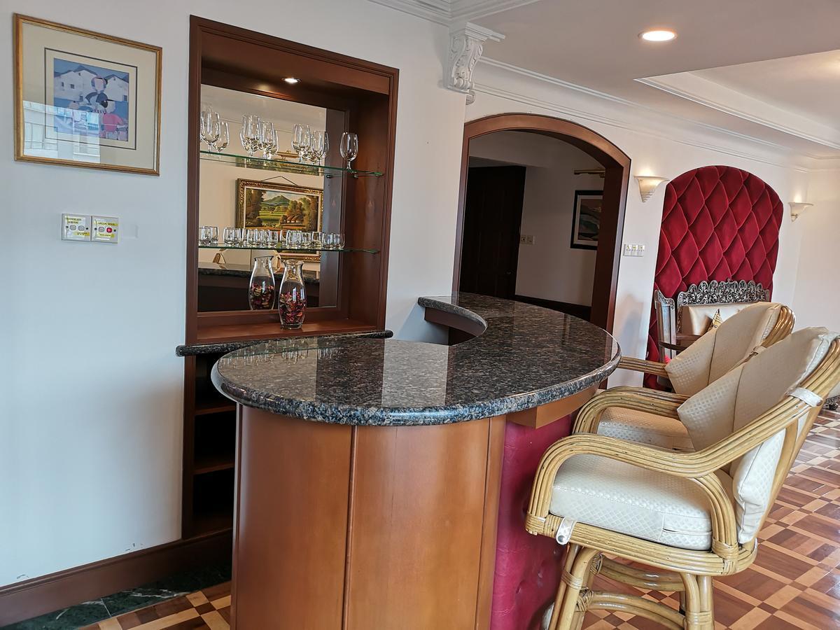 Marina Court Luxury Penthouse Aparthotel Kota Kinabalu Buitenkant foto