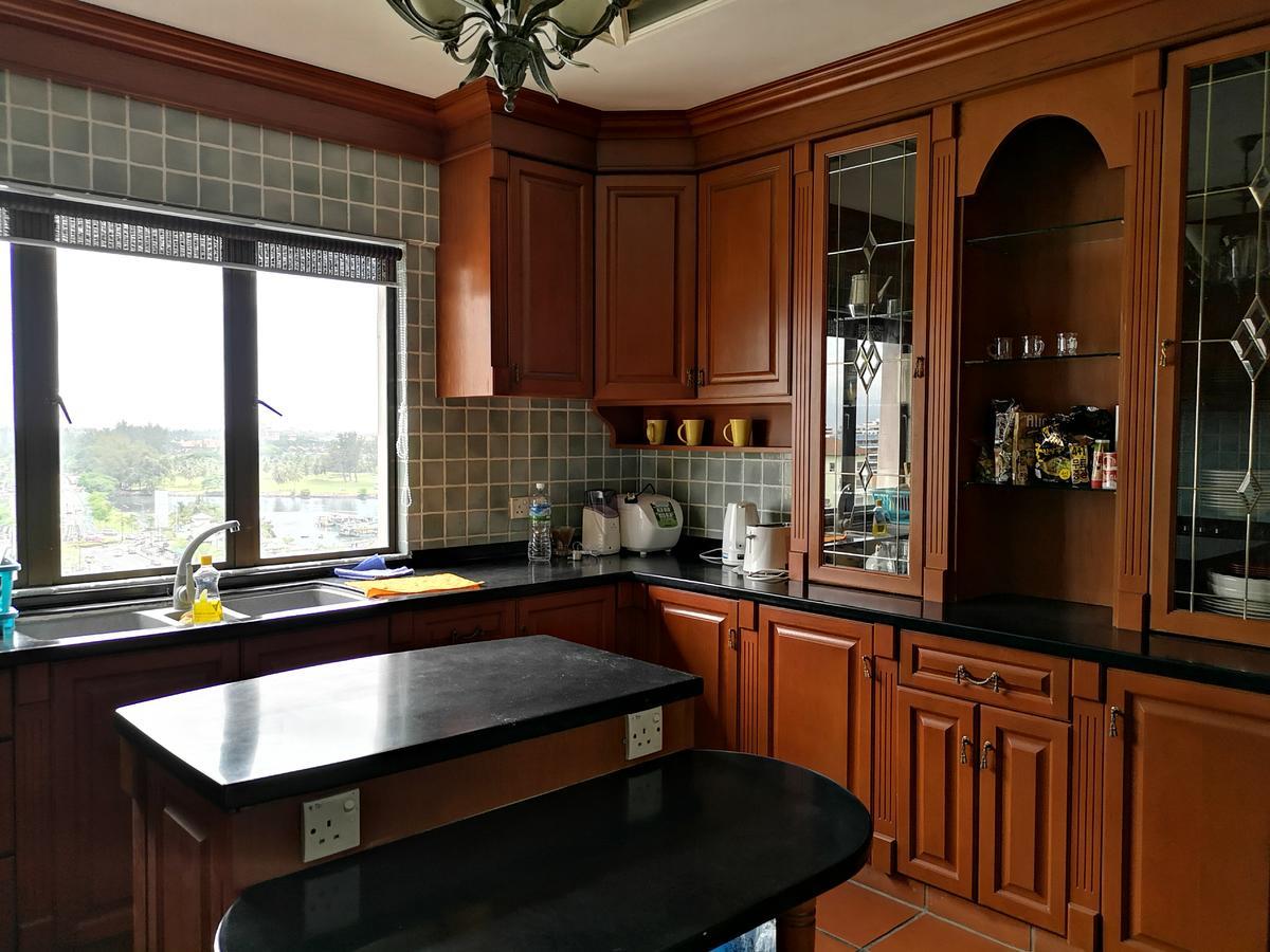 Marina Court Luxury Penthouse Aparthotel Kota Kinabalu Buitenkant foto